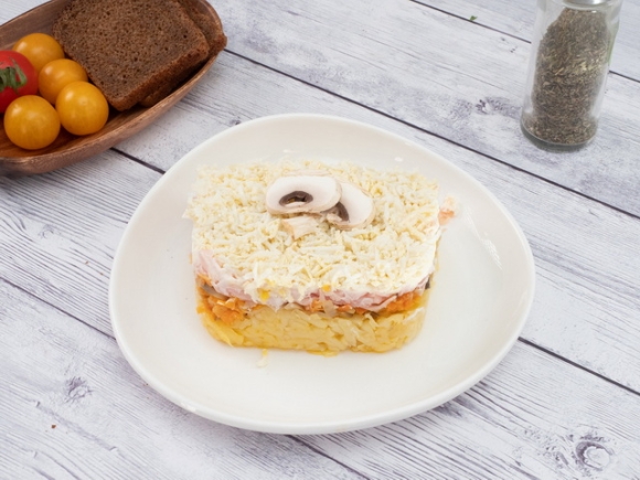 Салат Дубки (слоями)