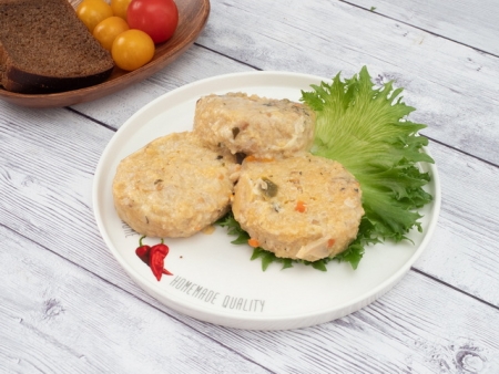 Биточки куриные в белом соусе Биточки куриные в белом соусе