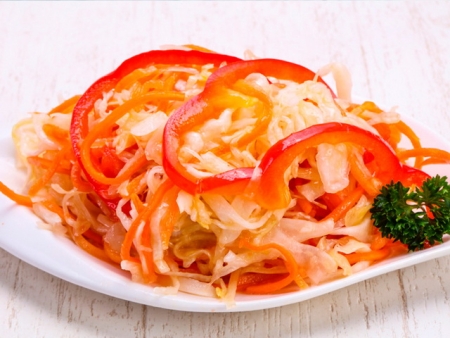 Салат из квашеной капусты с морковью по-корейски Салат из квашеной капусты с морковью по-корейски
