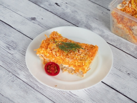 Салат Рыжик (слоями) Салат Рыжик (слоями)