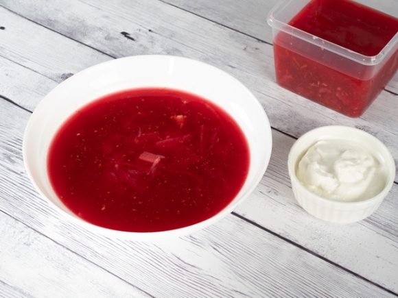 Боpщ со сметаной