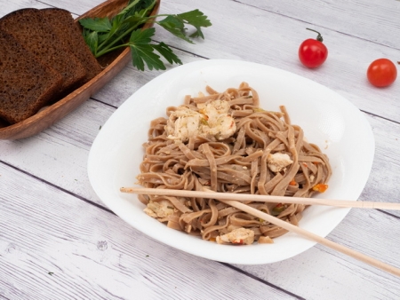 Соба с курицей Соба с курицей