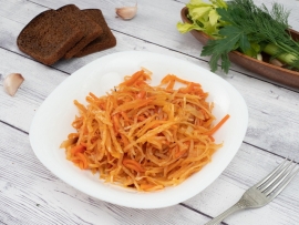 Салат из спаржи с морковью