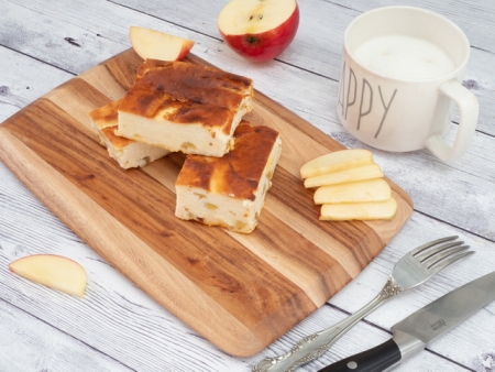 Запеканка творожная с яблоком со сметаной Запеканка творожная с яблоком со сметаной