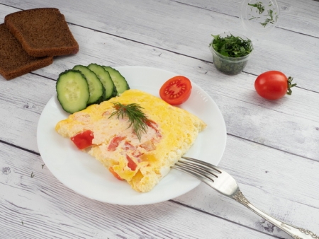 Омлет с помидорами Омлет с помидорами